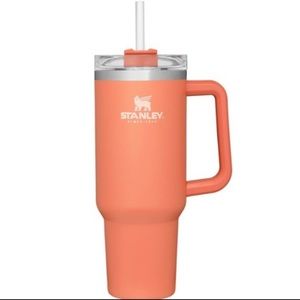 NWT Stanley Adventure Quencher in Grapefruit